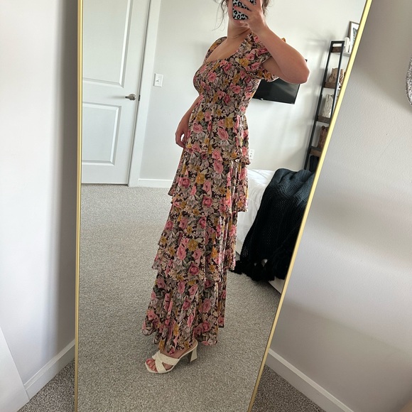 Entro Tiered Floral Maxi Dress - Picture 4 of 8